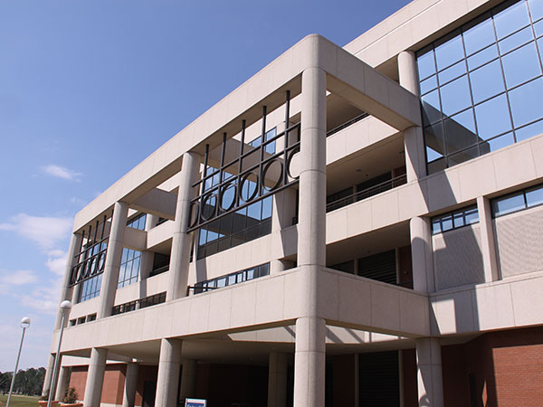 University of New Orleans Kirschman Hall, New Orleans, LA